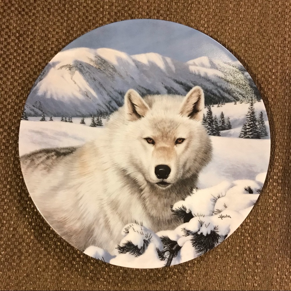 Timber Ghost Wolf Collectible Plate
